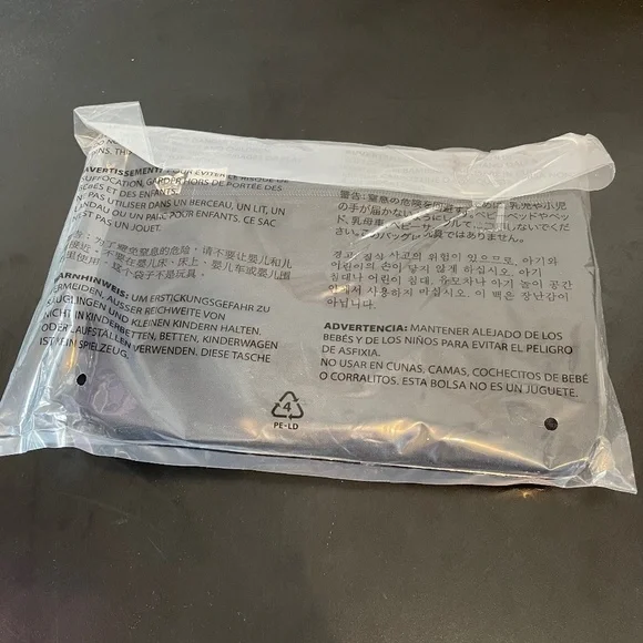 Baggallini Flip Zip Crossbody Bag, Black Cheetah Embossed, NWT - Picture 5 of 6